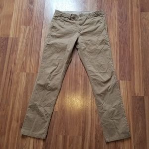 GAP Lived-in Slim Khaki Pants